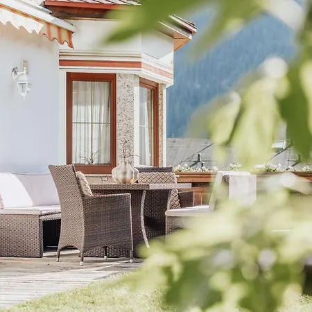 Auer-fiegl Oda ve Kahvaltı 4*